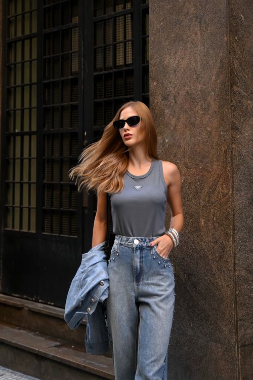 Regata Malha Canelada Com Metal