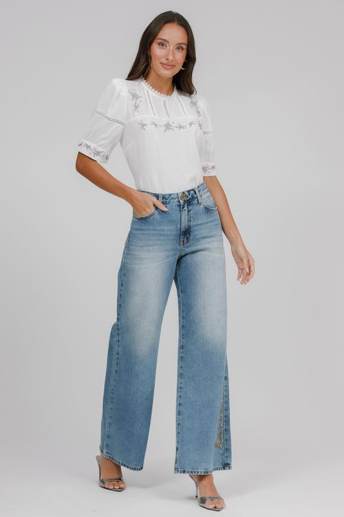 Blusa Viscolinho Bordado Floral E Rendas