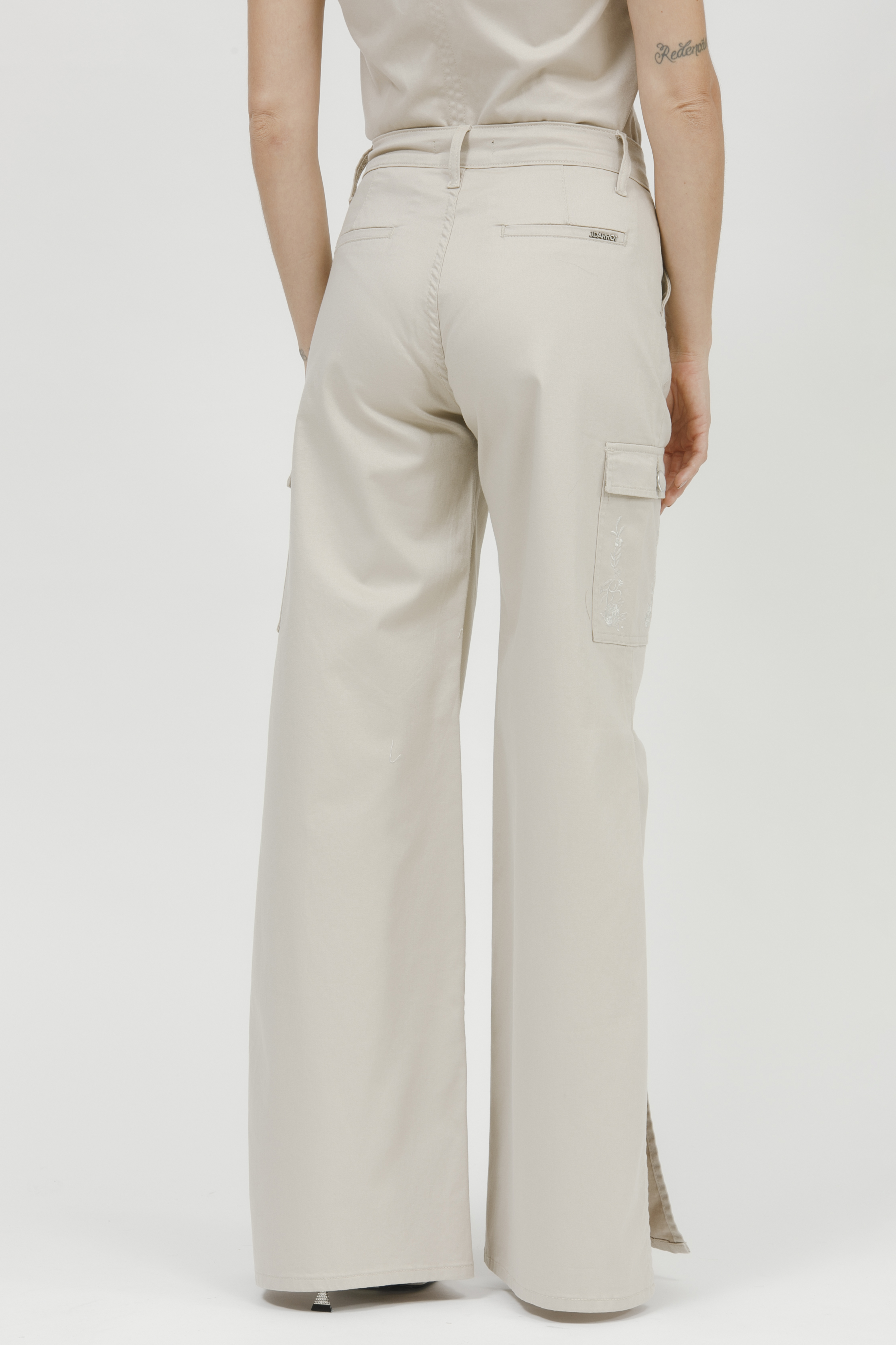 Calça Feminina Sarja Cargo Wide Leg - Jean Darrot