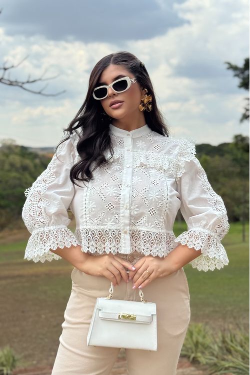 Camisa Cambraia Com Laise E Rendas