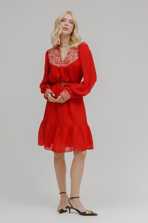 Vestido Curto Crepe Com Bordado